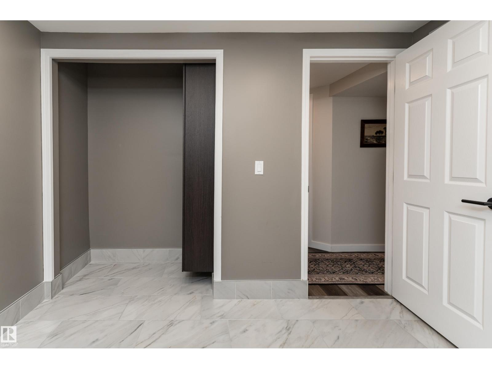 5964 SOUTH TERWILLEGAR BV NW - 28