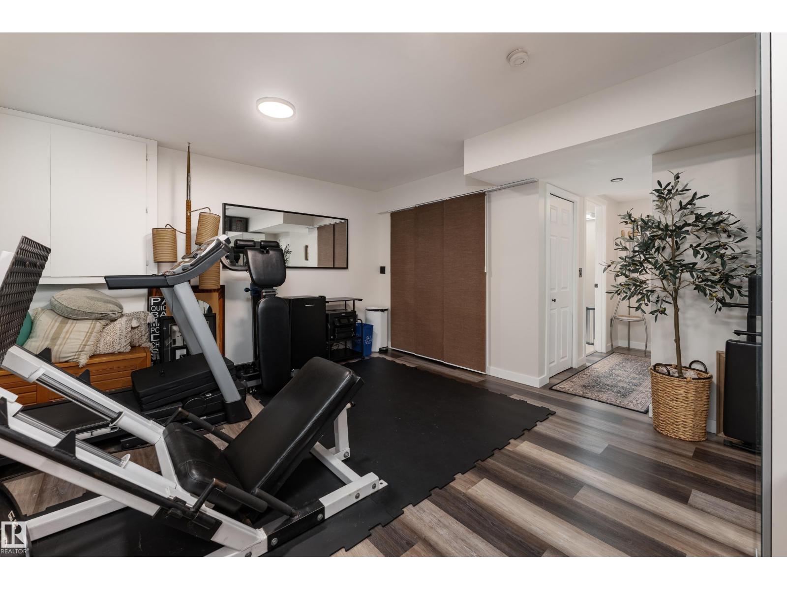 5964 SOUTH TERWILLEGAR BV NW - 31