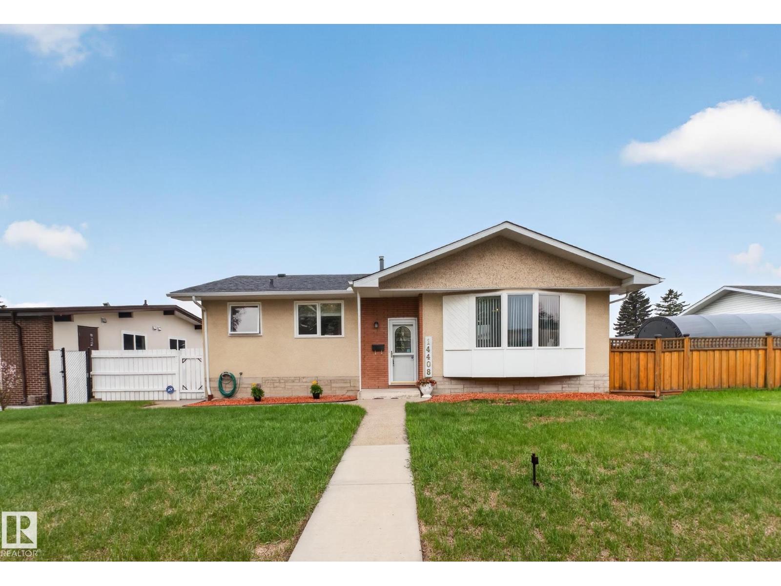 14408 77 ST NW - 1