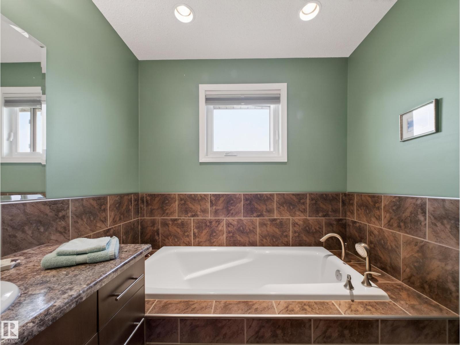 14408 77 ST NW - 30