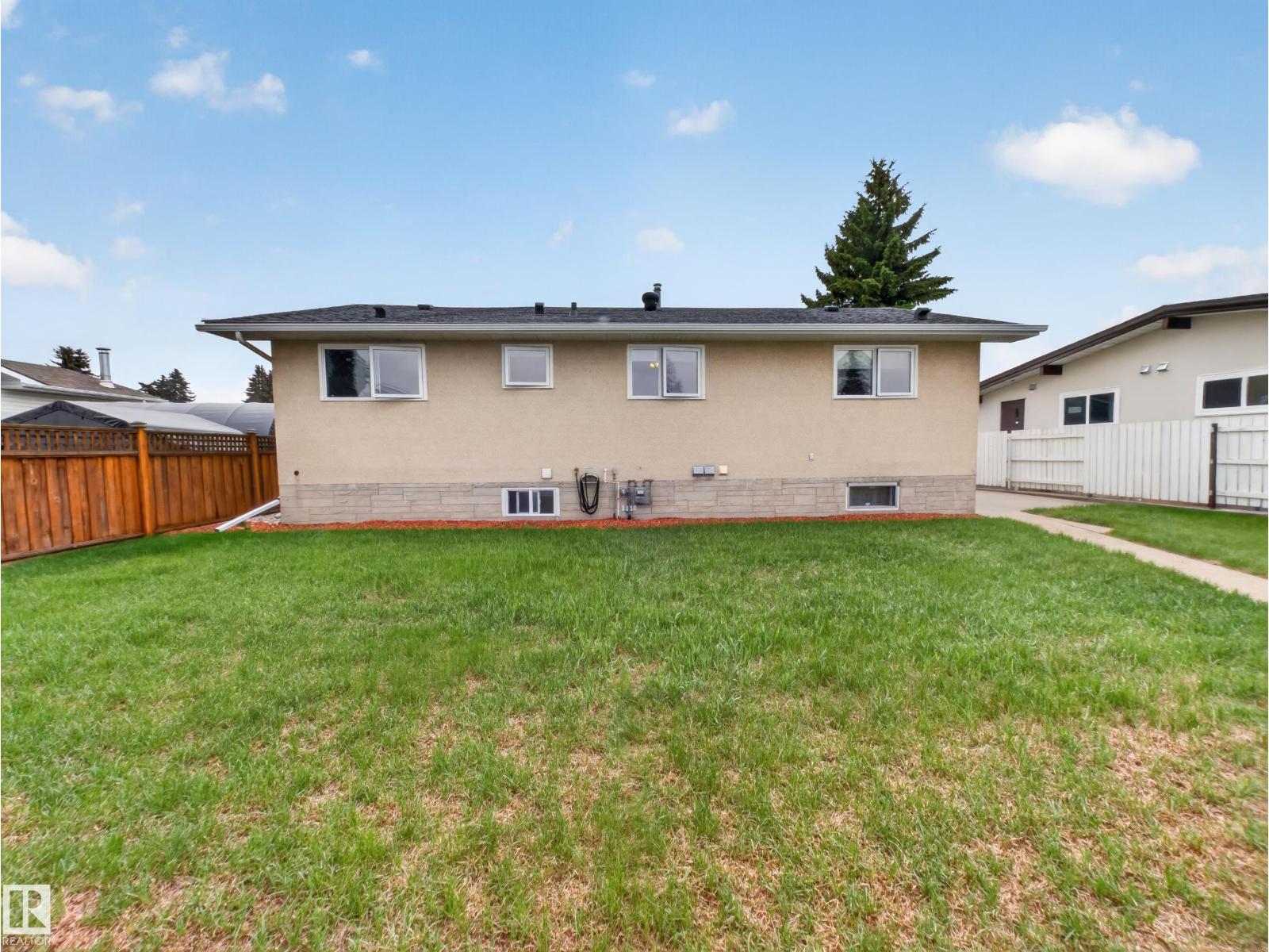 14408 77 ST NW - 61