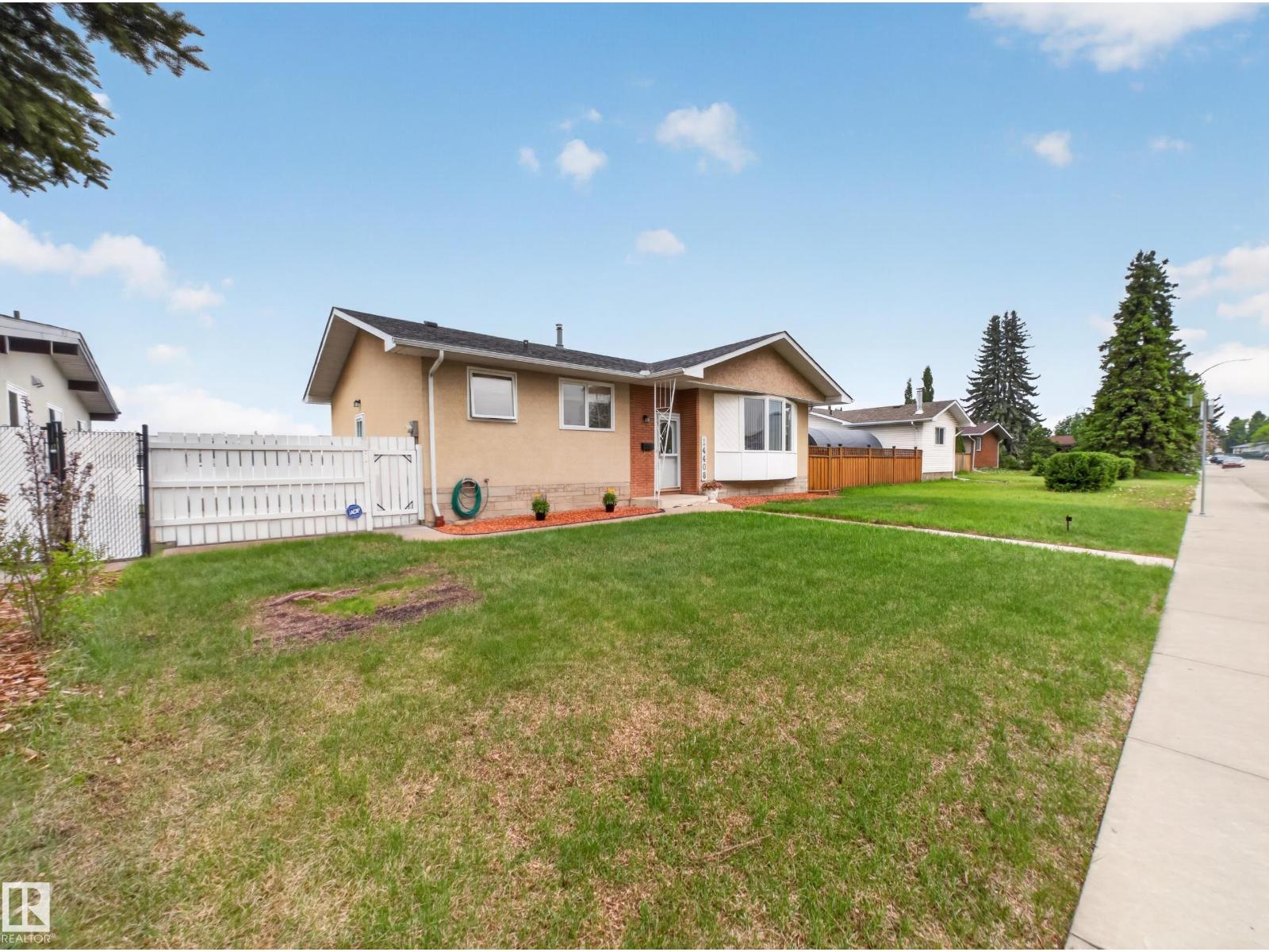 14408 77 ST NW - 66