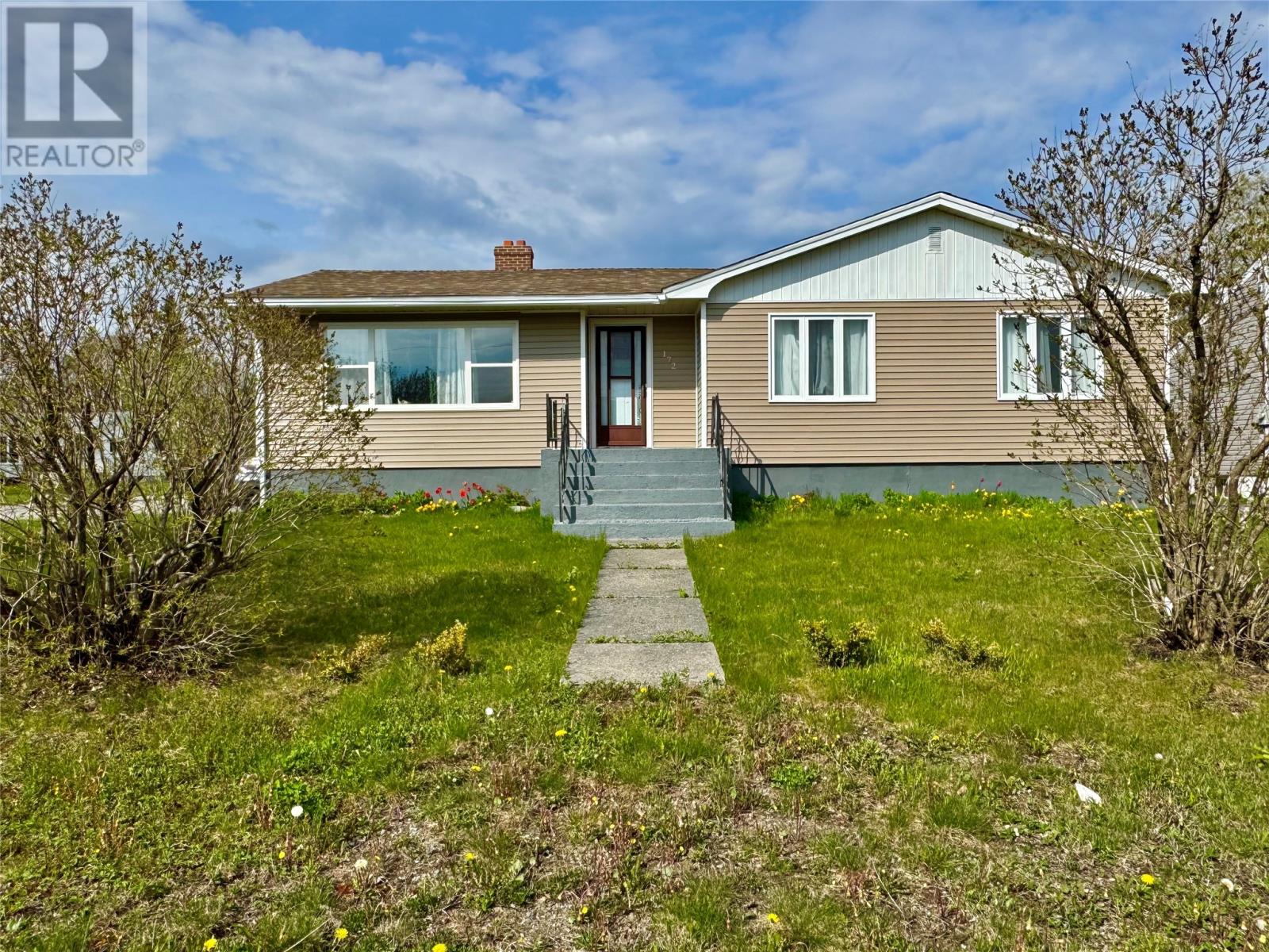 172 Elizabeth Drive - 1