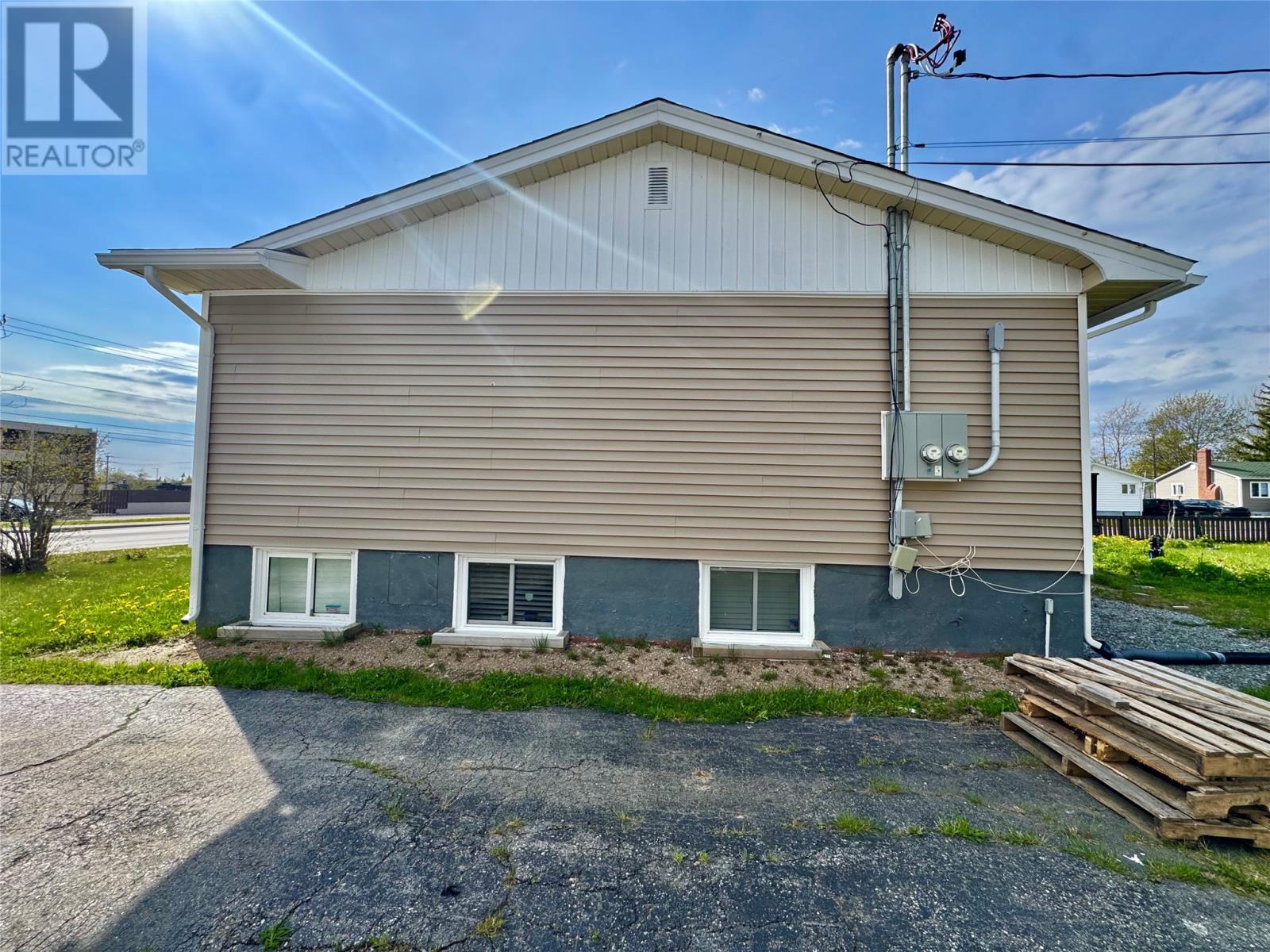 172 Elizabeth Drive - 28