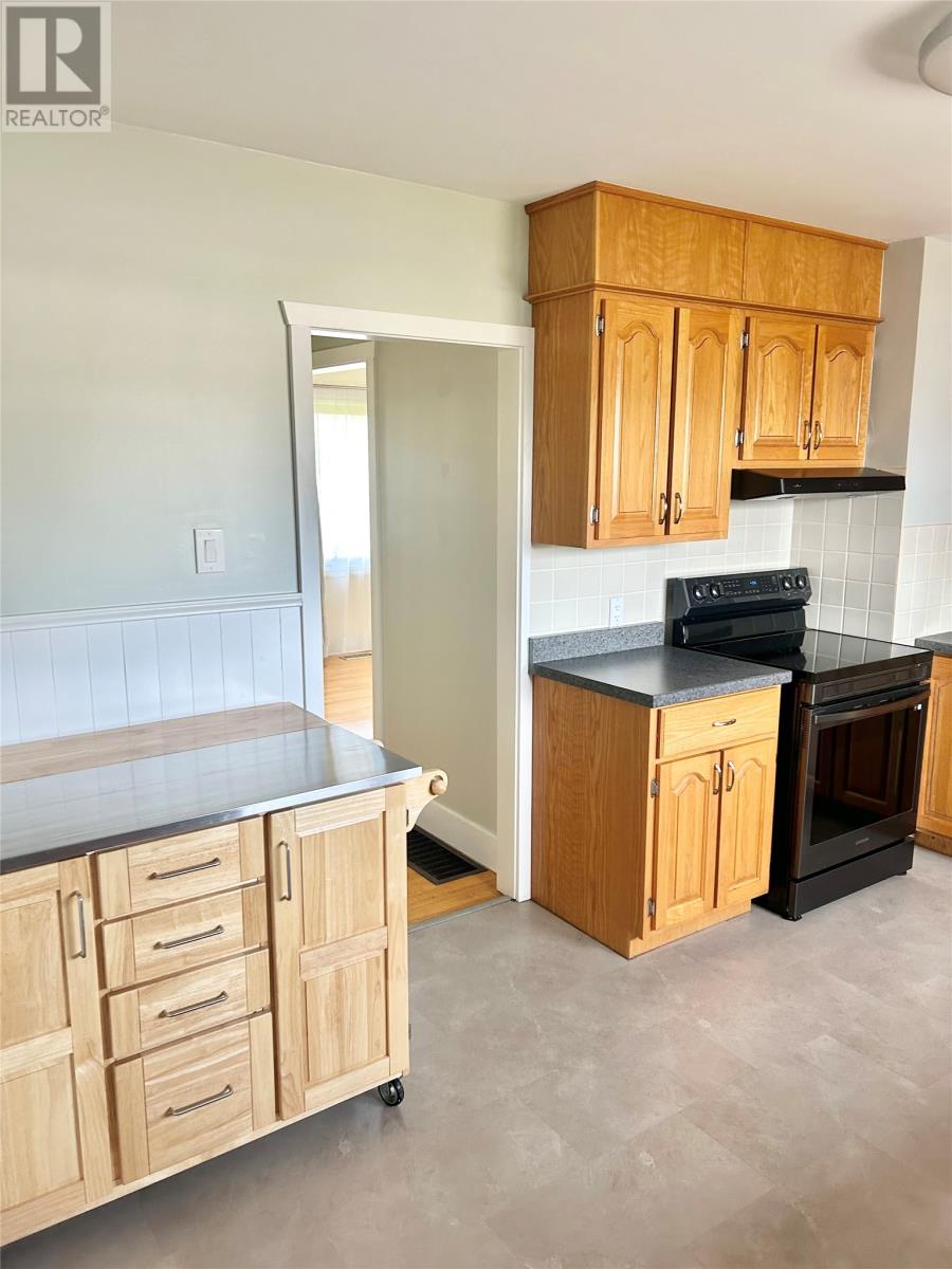 172 Elizabeth Drive - 3