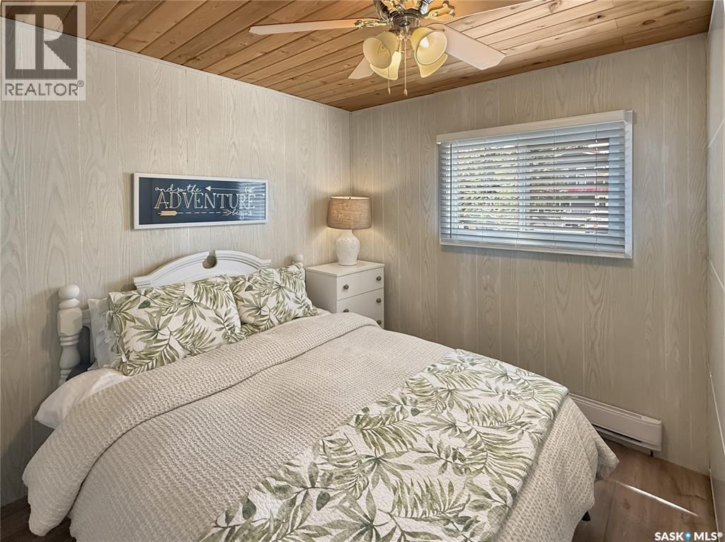 22 Lakeview DRIVE - 23