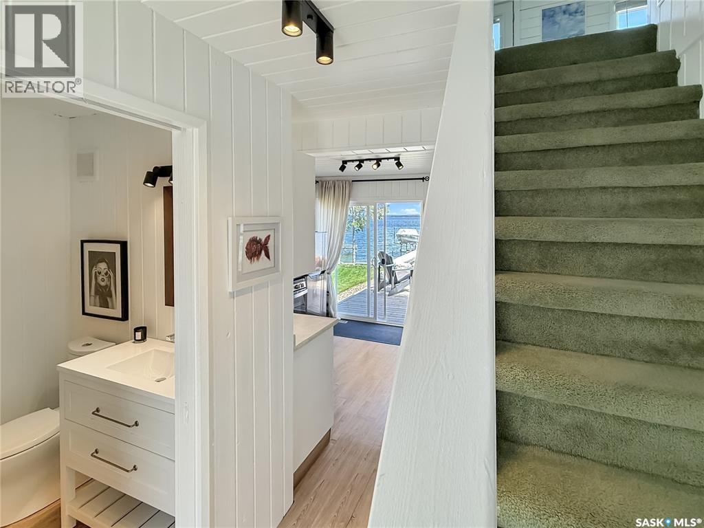 22 Lakeview DRIVE - 24