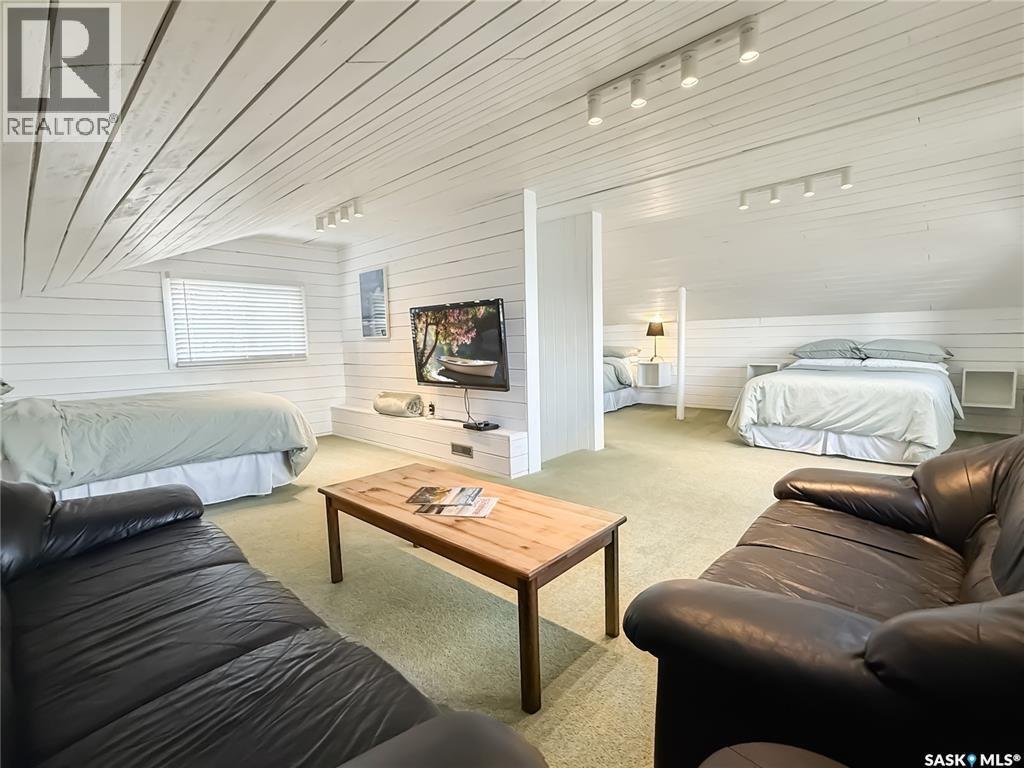 22 Lakeview DRIVE - 28
