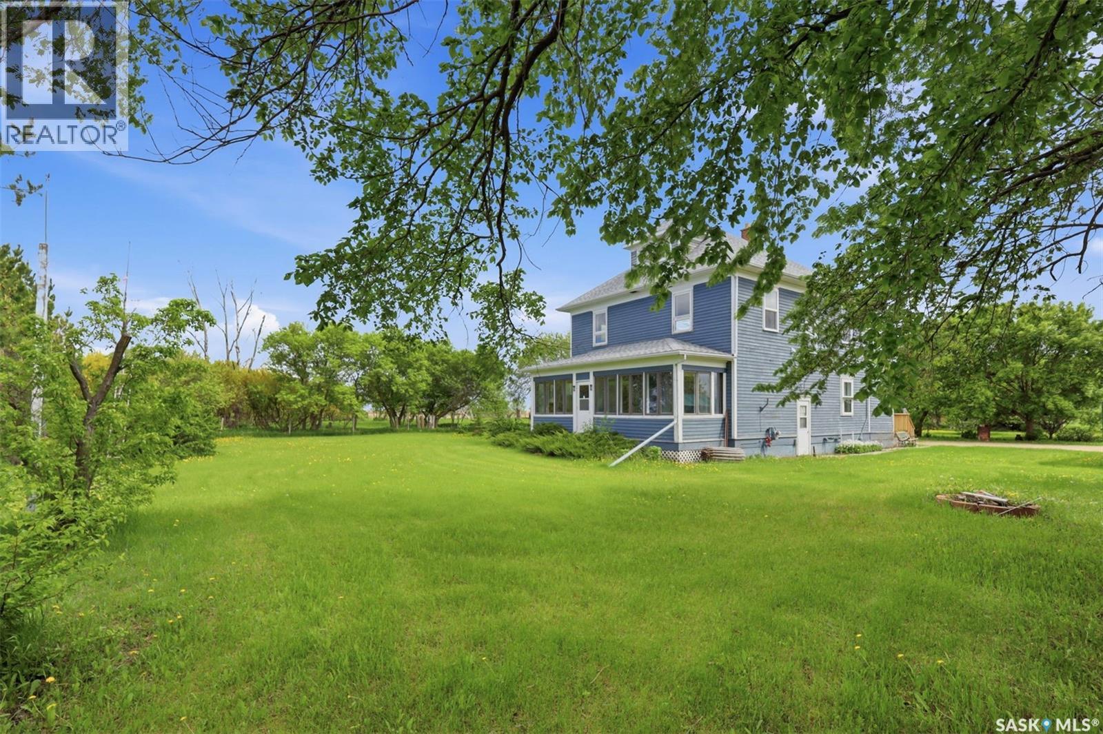 'LAND OF THE LIVING SKIES' ACREAGE - 32