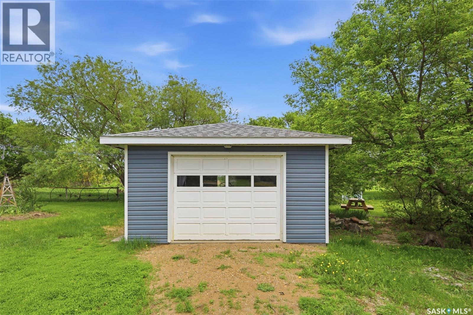 'LAND OF THE LIVING SKIES' ACREAGE - 33