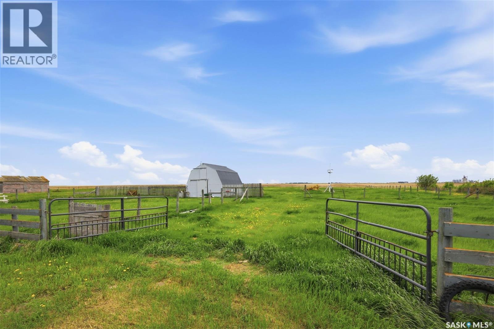 'LAND OF THE LIVING SKIES' ACREAGE - 38