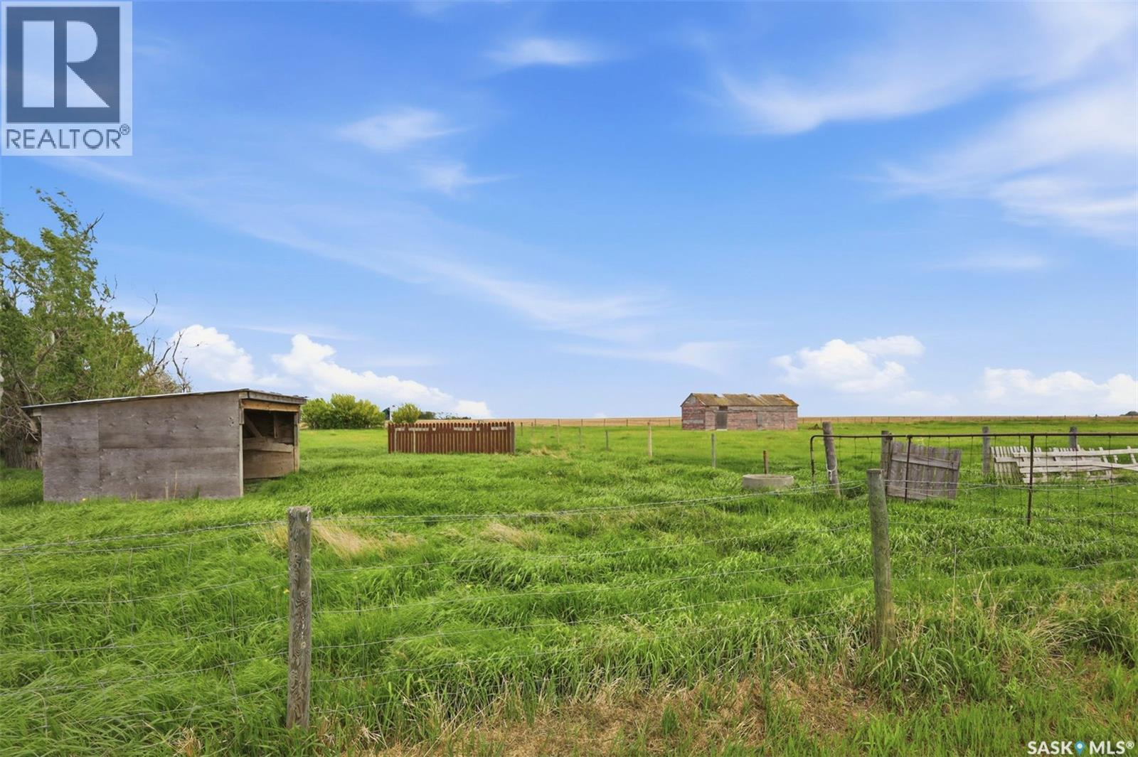 'LAND OF THE LIVING SKIES' ACREAGE - 39