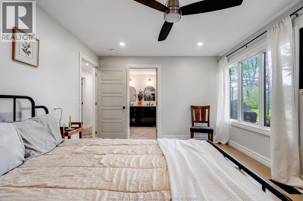 52 Robinson STREET - 15