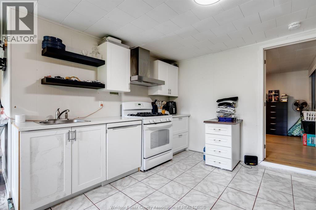 52 Robinson STREET - 22