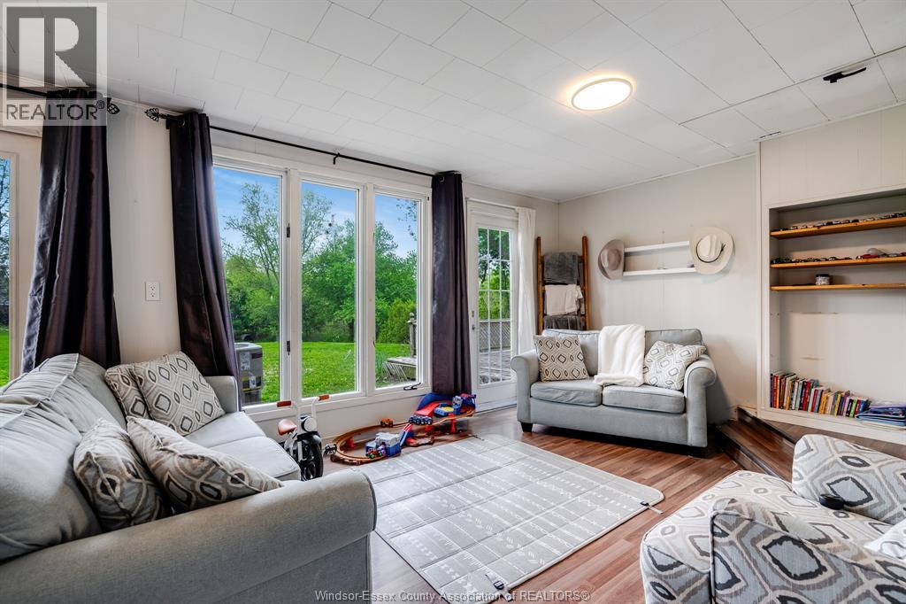 52 Robinson STREET - 26