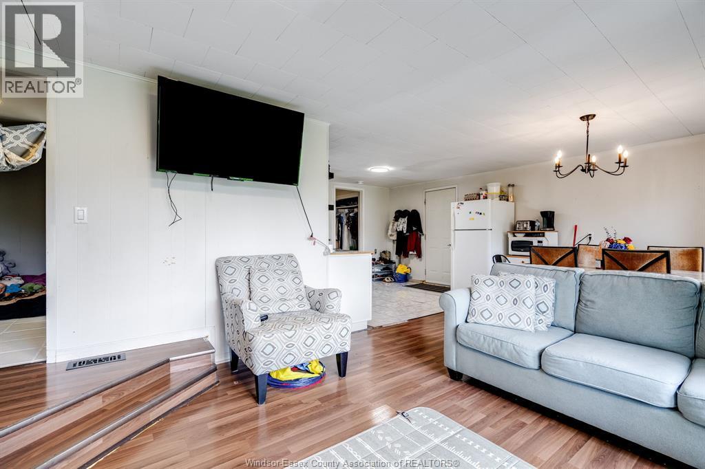 52 Robinson STREET - 28