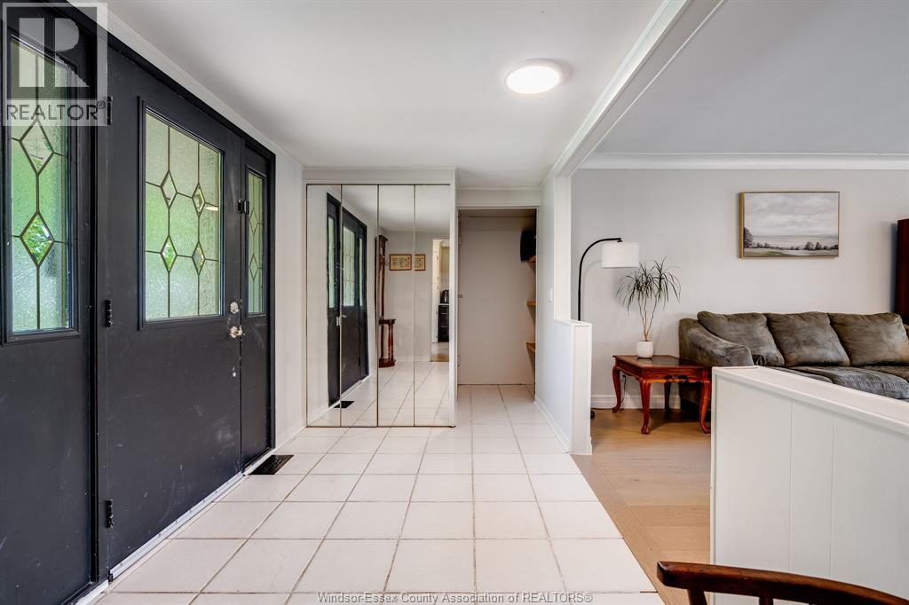 52 Robinson STREET - 3