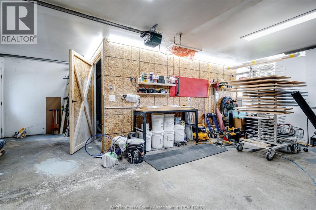 52 Robinson STREET - 32
