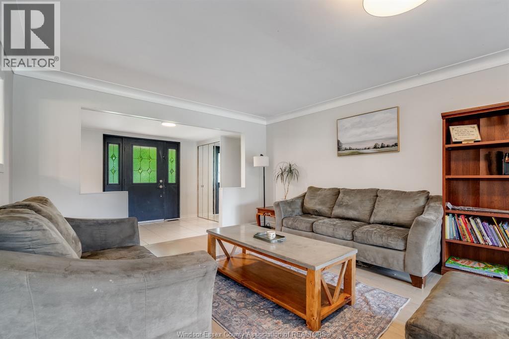 52 Robinson STREET - 4
