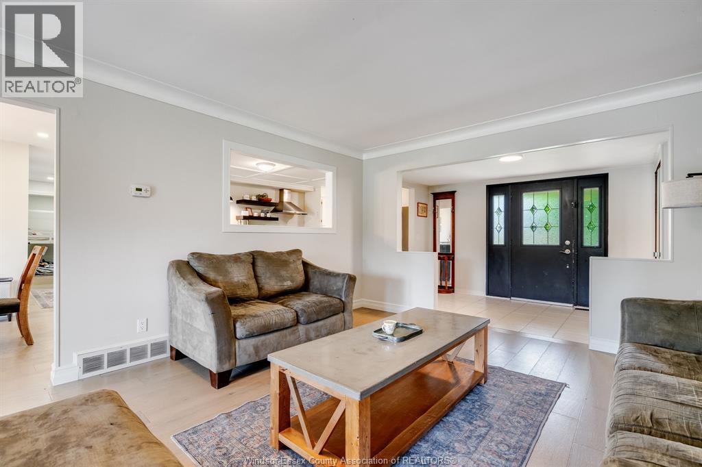 52 Robinson STREET - 5