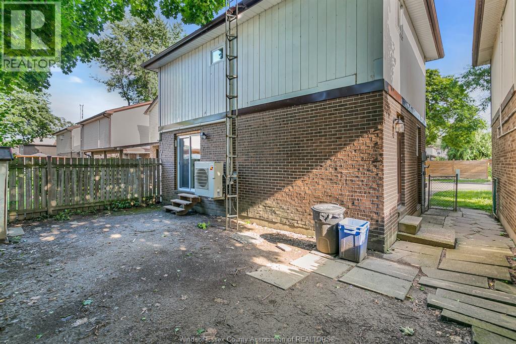 9020 CONWAY COURT - 29