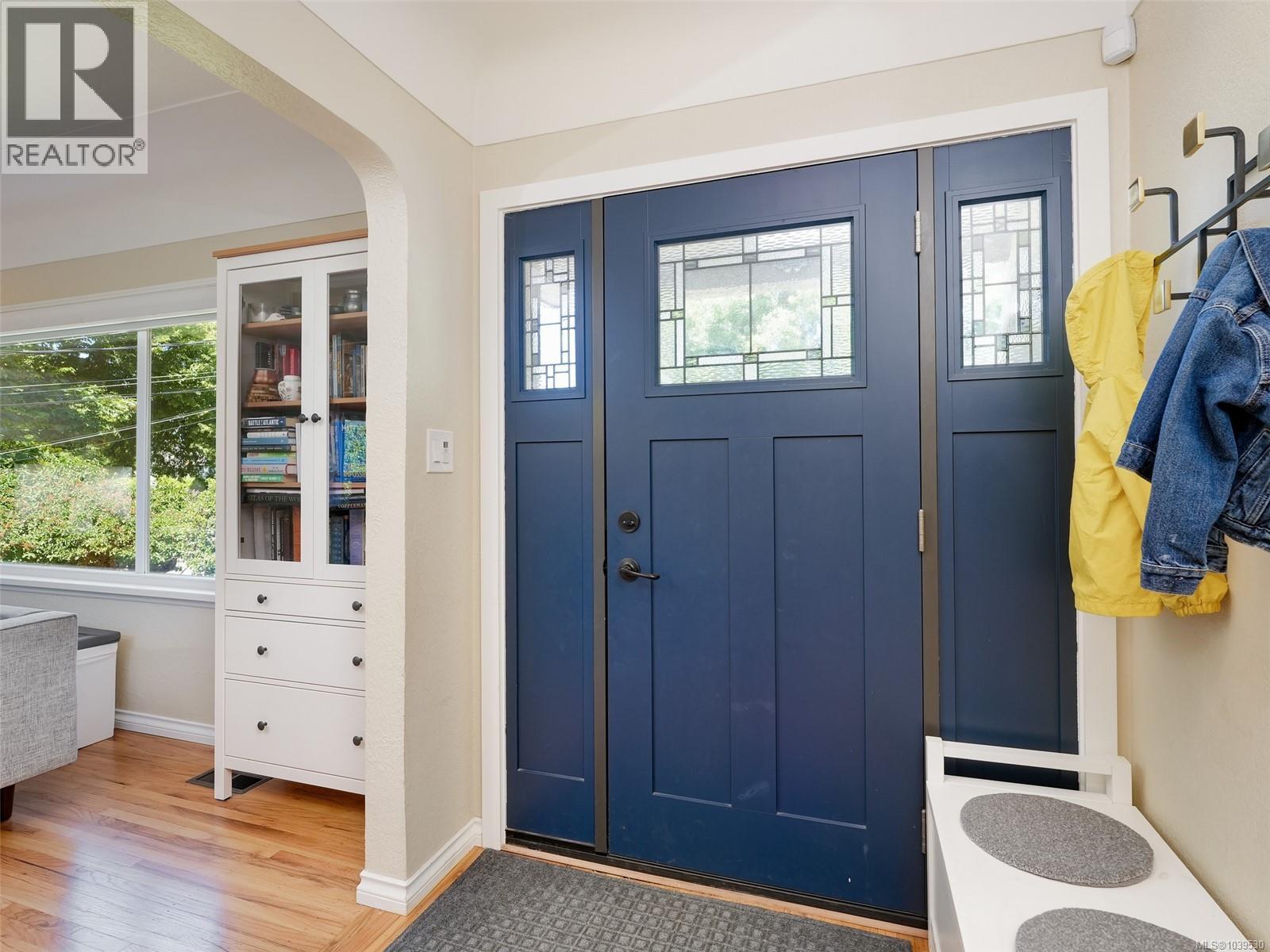 2021 Byron St - Image 2