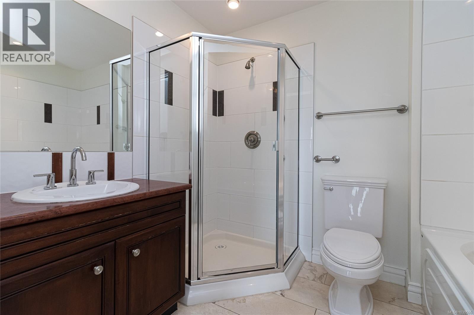 #307 1325 Bear Mountain Pkwy - 21