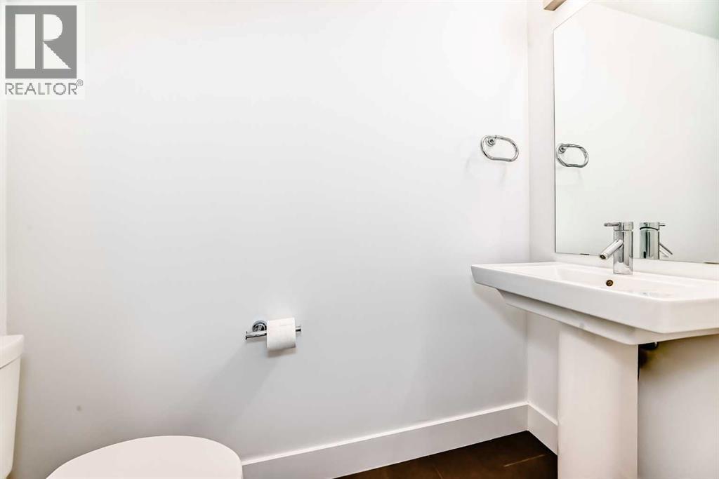 #809 550 Riverfront Avenue SE - 18