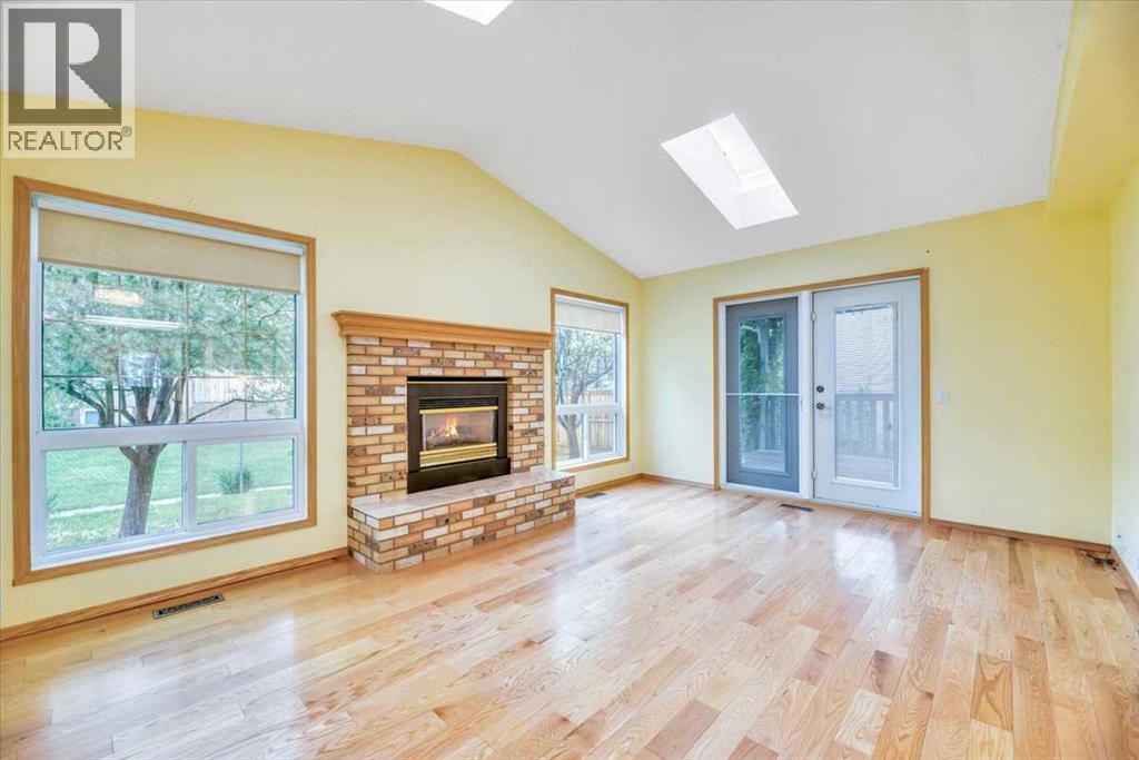 231 Mt Victoria Place SE - 13