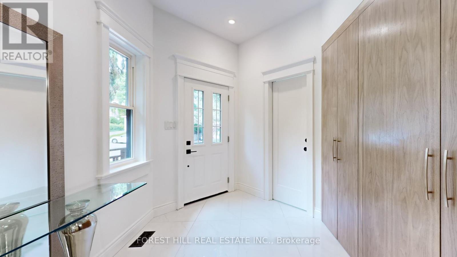 60 HILLVIEW DRIVE - 12