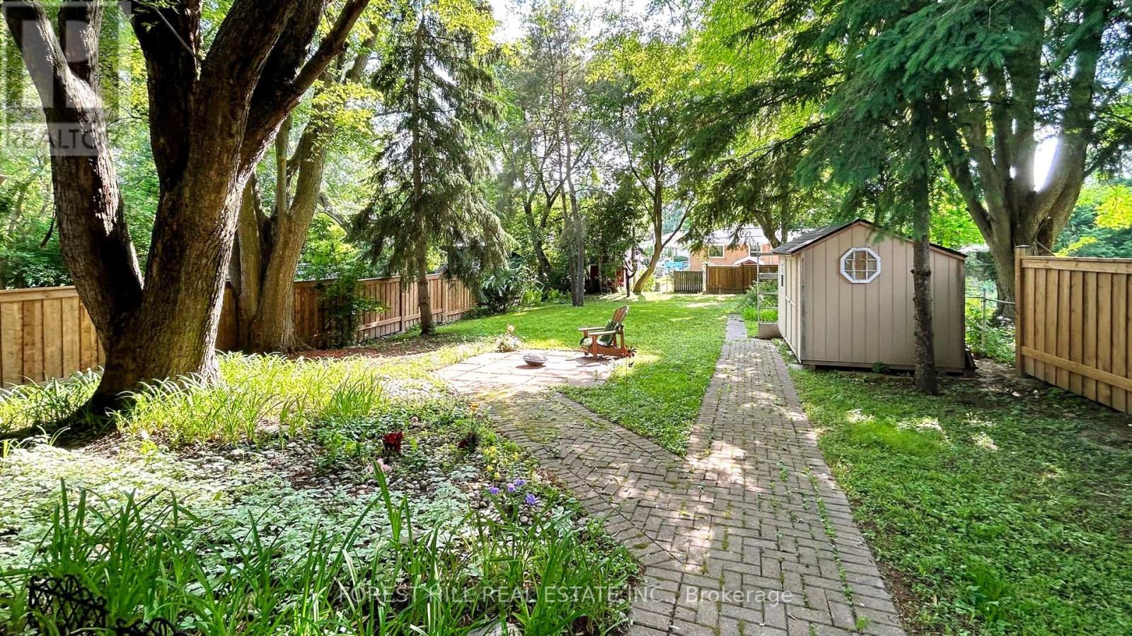60 HILLVIEW DRIVE - 17