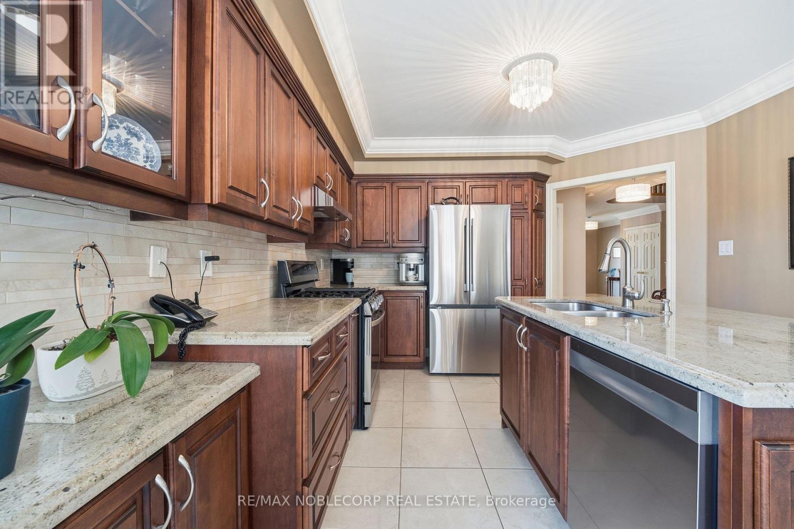 67 FOREST FOUNTAIN DRIVE - 12