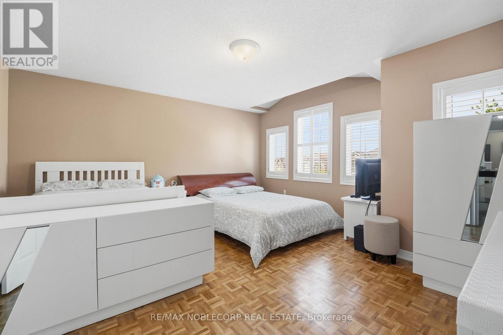 67 FOREST FOUNTAIN DRIVE - 29