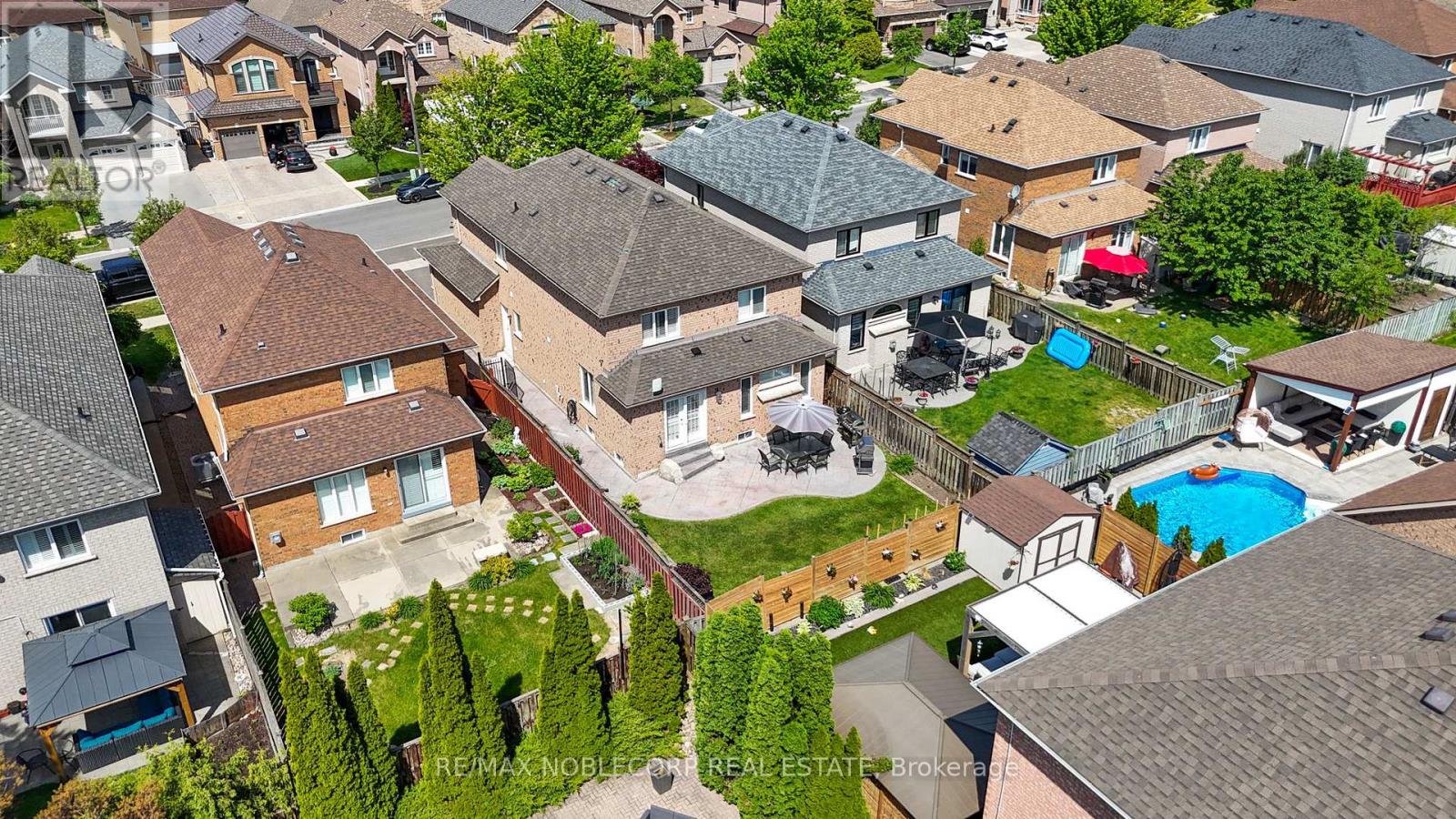 67 FOREST FOUNTAIN DRIVE - 42