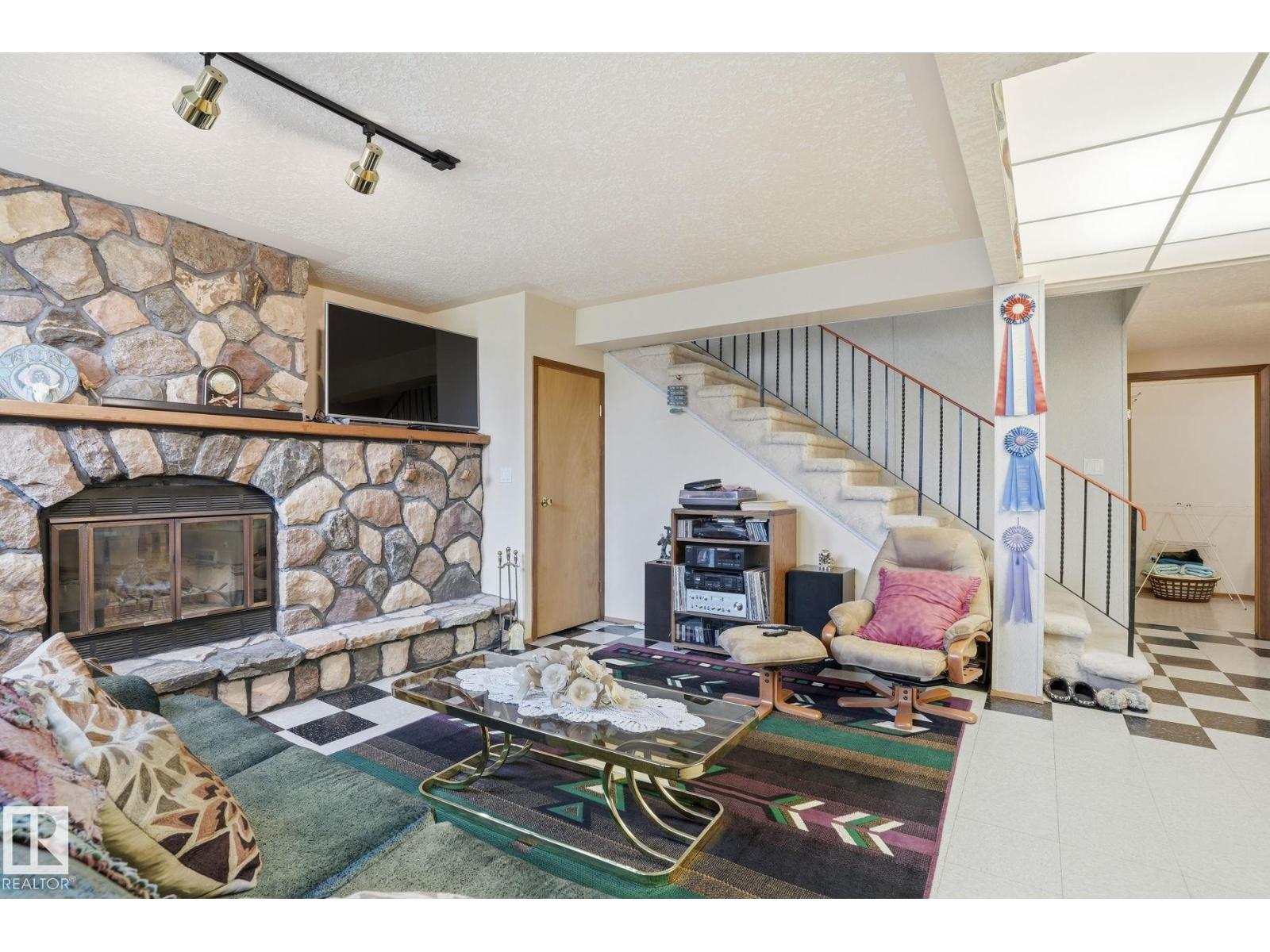 1307 TWP ROAD 510 - 18