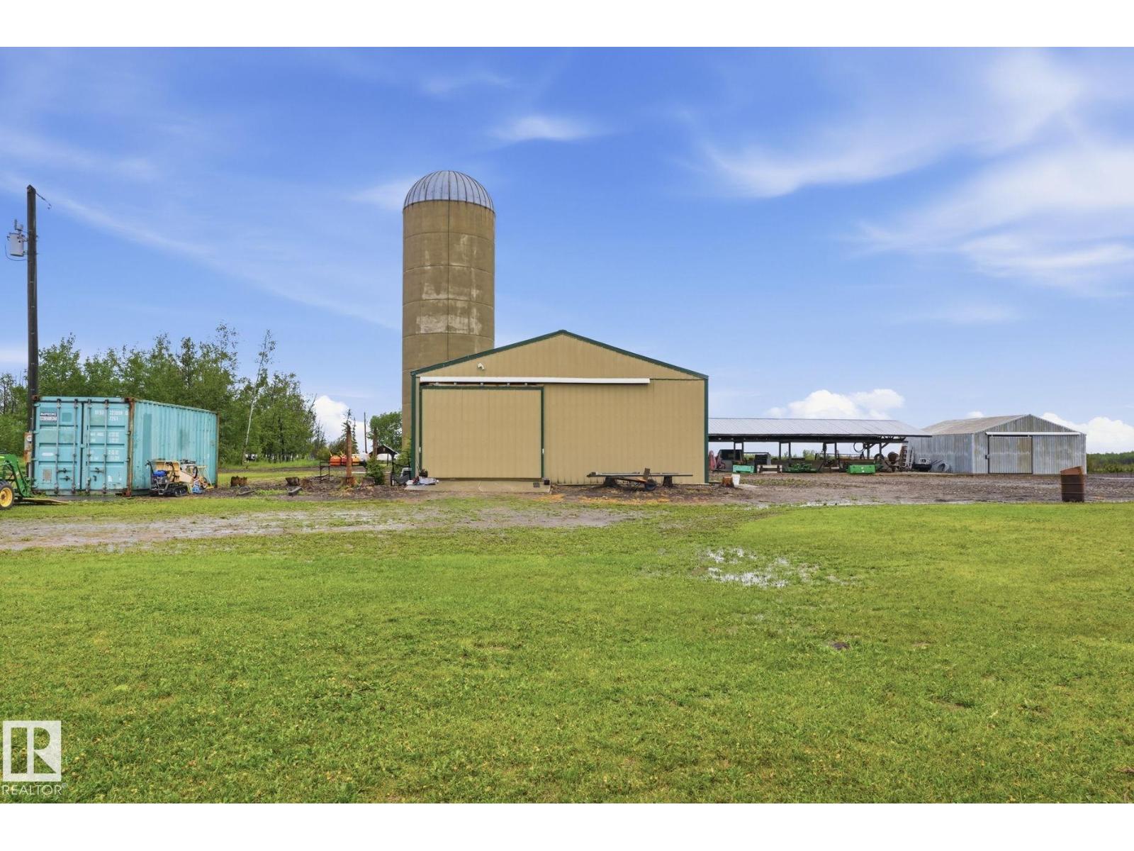 1307 TWP ROAD 510 - 32