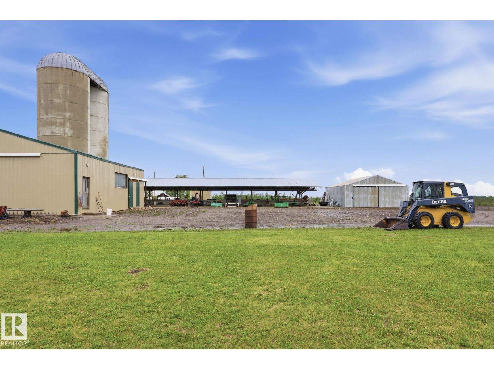 1307 TWP ROAD 510 - 33