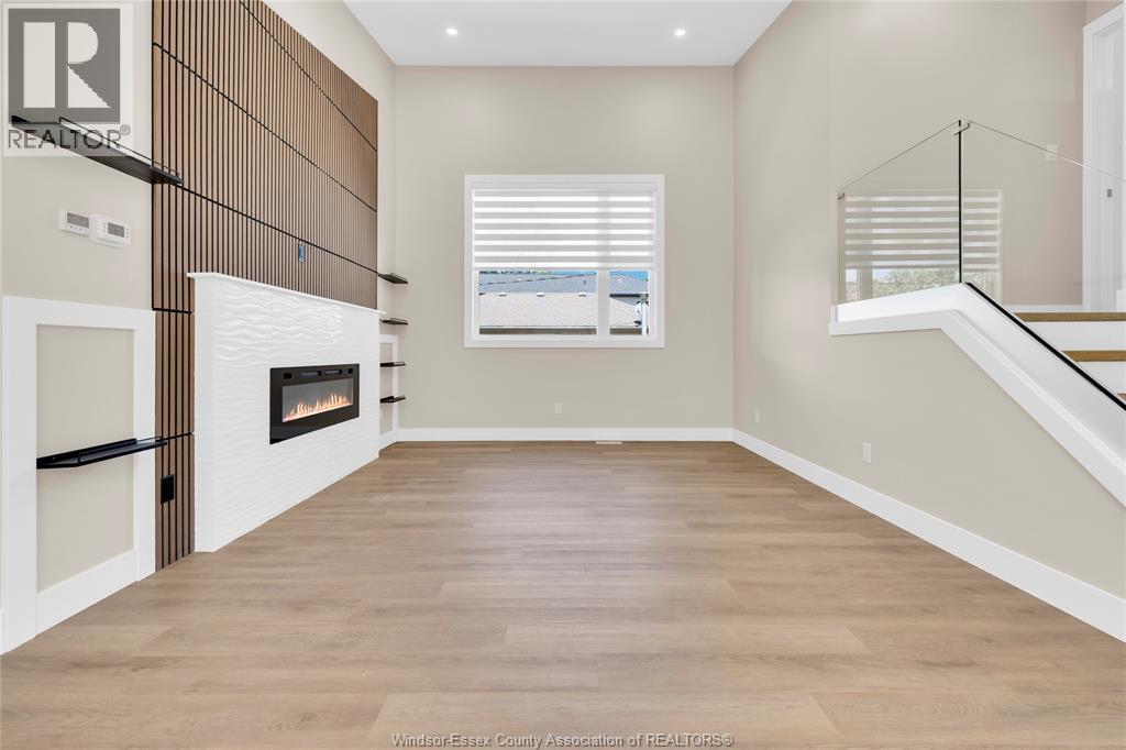 3371 BYNG ROAD - 10
