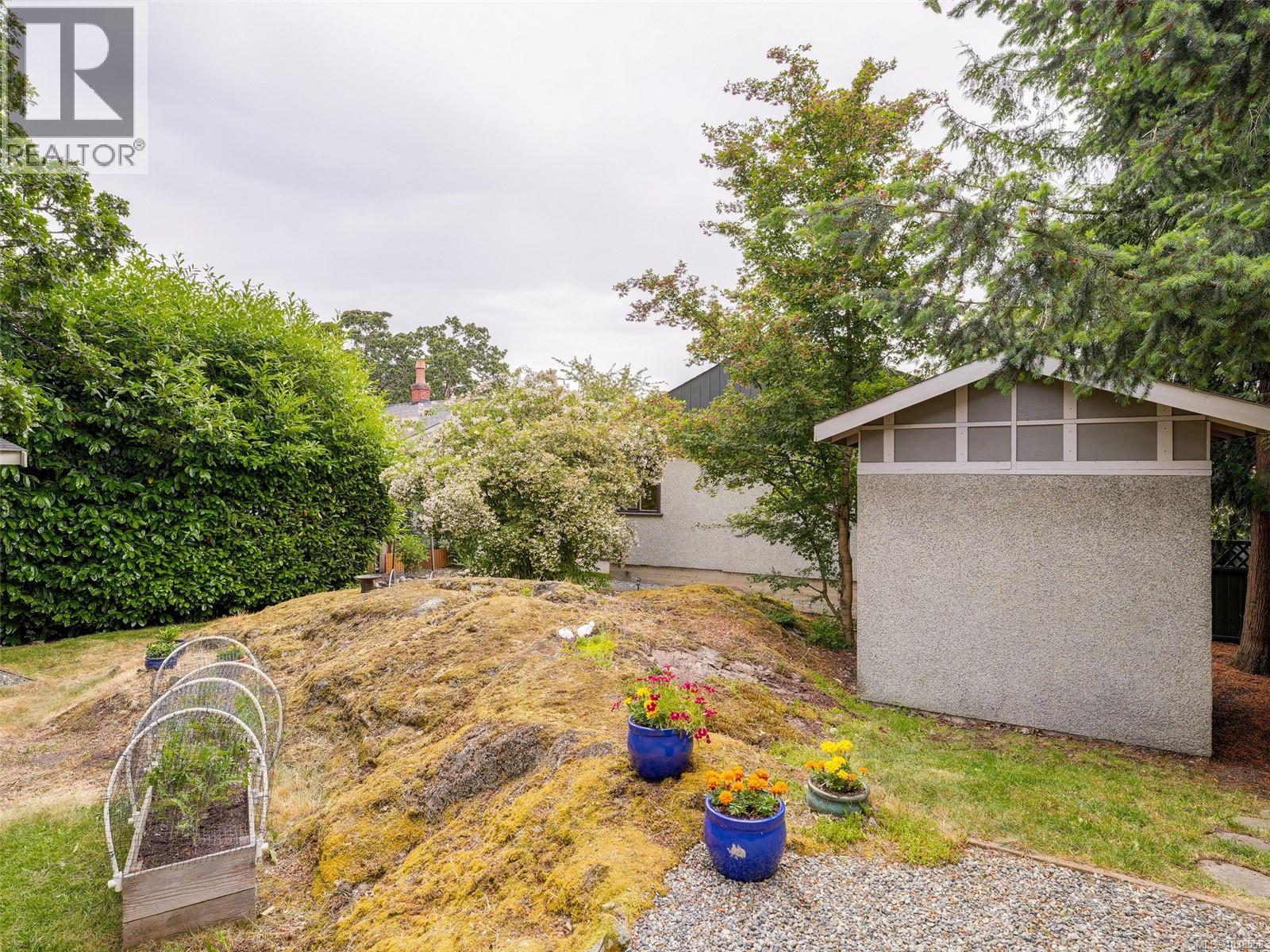 2528 Forbes St - 16