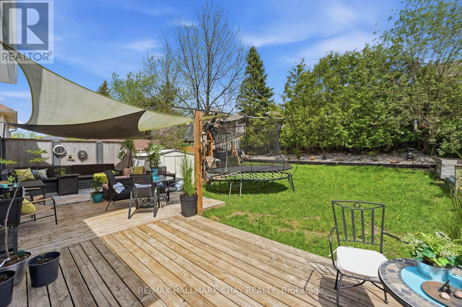 23 GOSNEY CRESCENT - 22