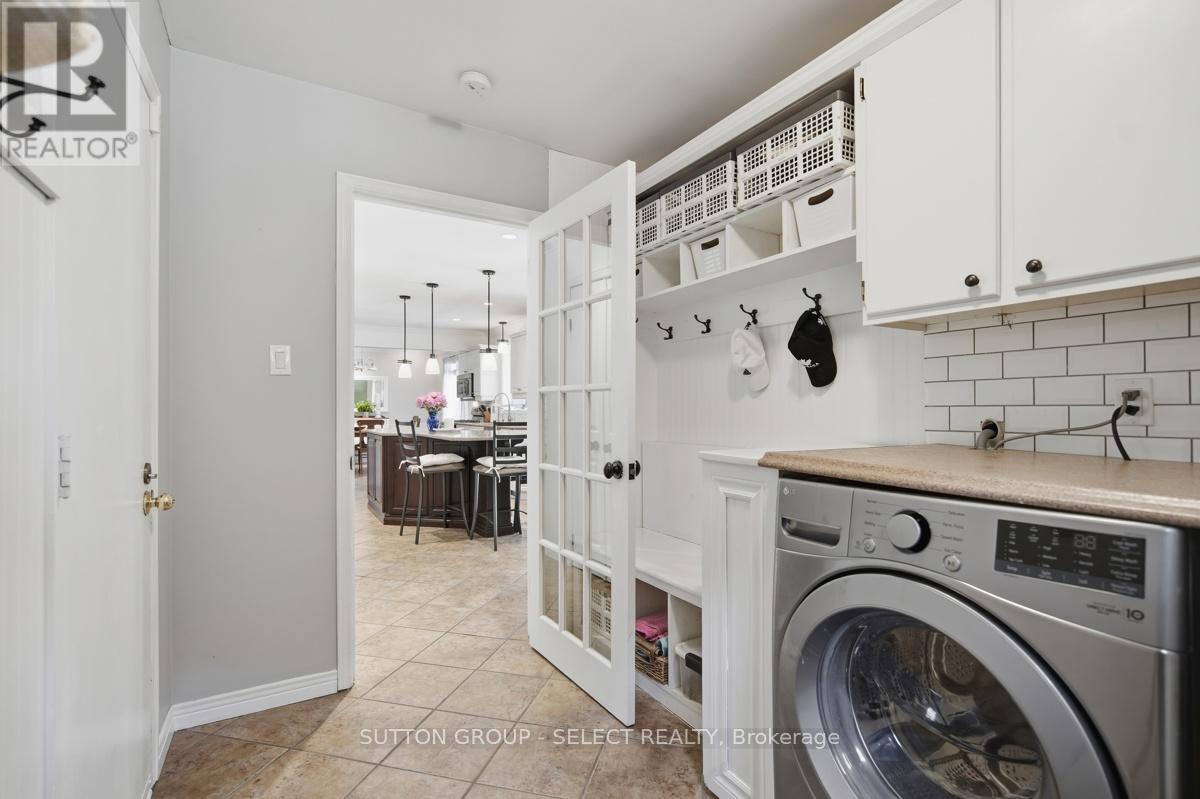 8 SOMERSET CRESCENT - 20