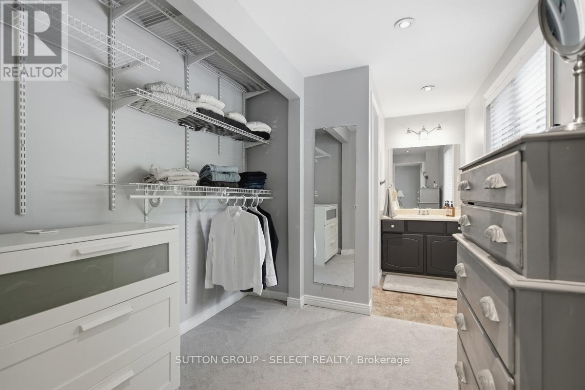 8 SOMERSET CRESCENT - 25