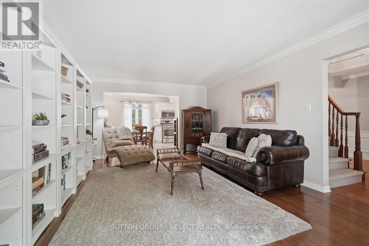 8 SOMERSET CRESCENT - 7