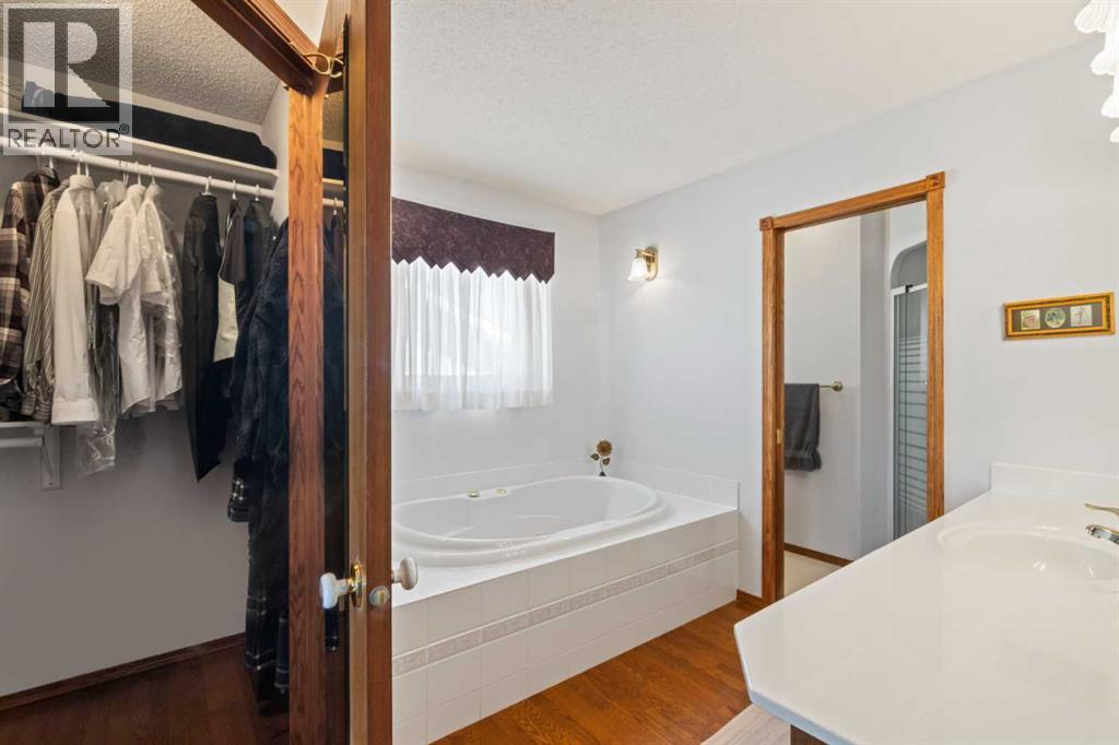 37 Riverview Close, Cochrane
