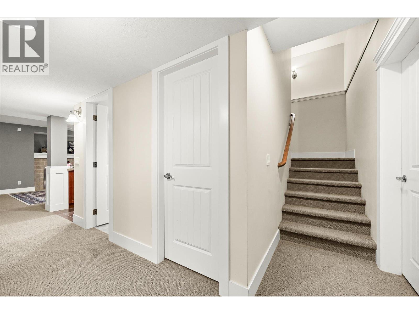 649 QUARRY Avenue - 37