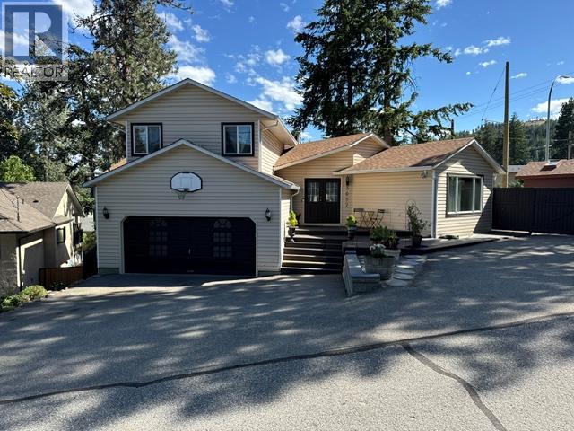  3037 Country Hills Lane, West Kelowna