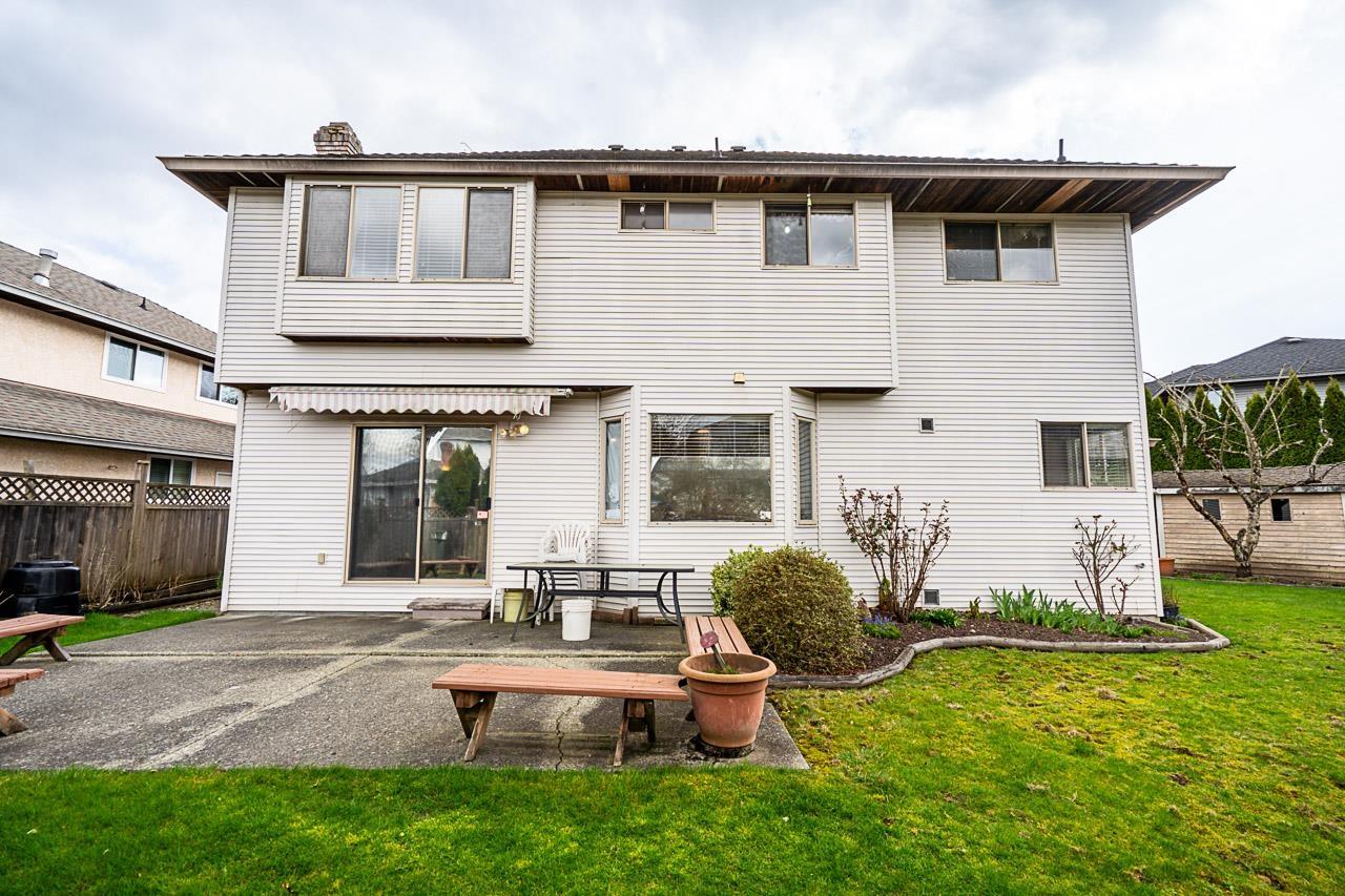 5 Bed, 3 Bath House for Sale in Surrey – 16156 94A AVENUE, Surrey – MLS# R3132792 - Image 38