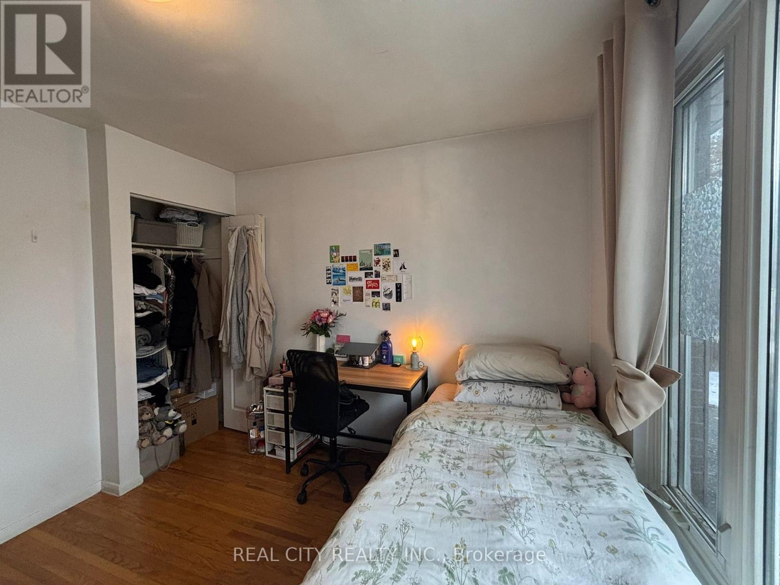 2290 DELKUS CRESCENT - 21