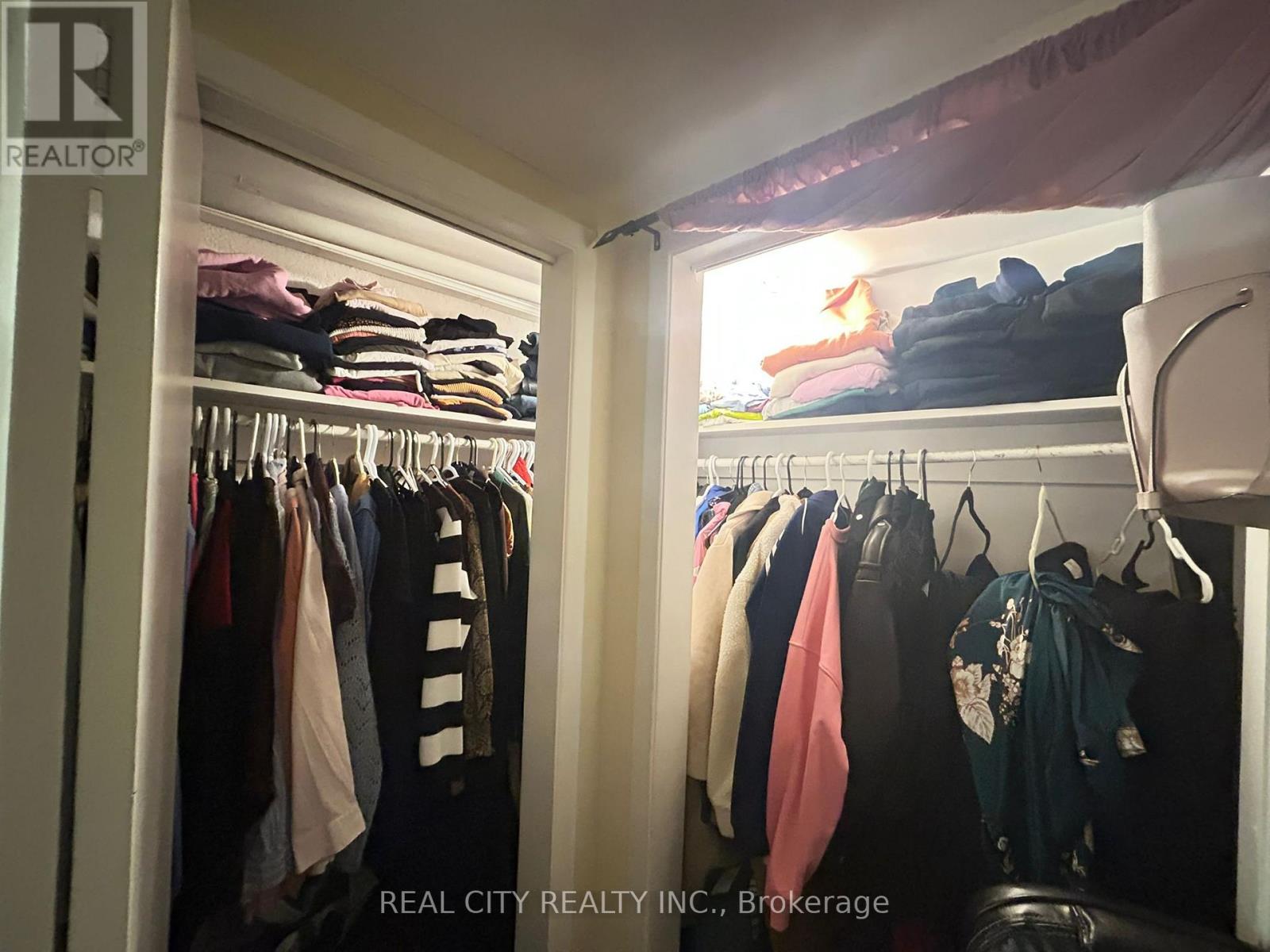 2290 DELKUS CRESCENT - 29