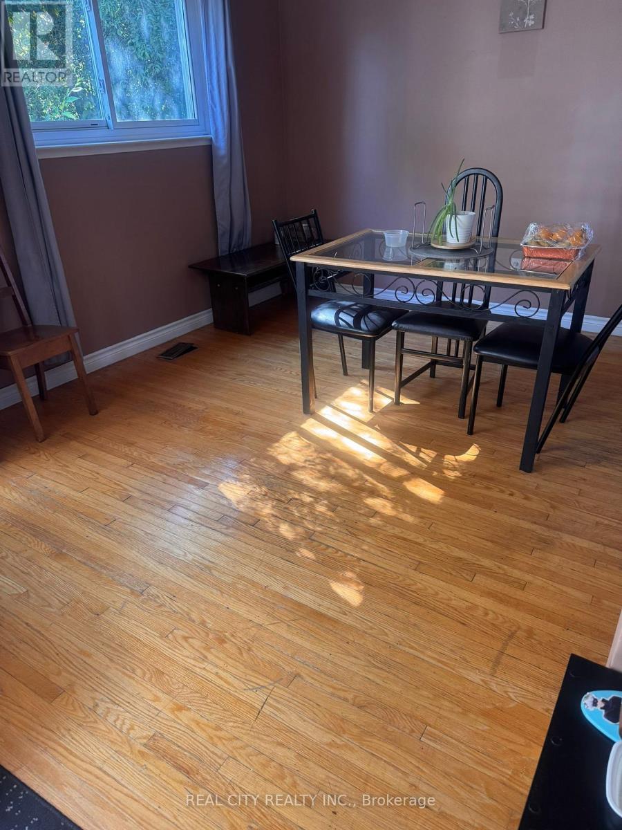 2290 DELKUS CRESCENT - 4
